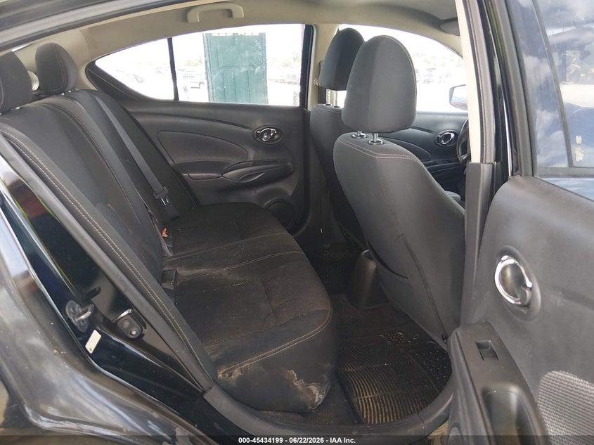 2018 NISSAN VERSA auction photo 8