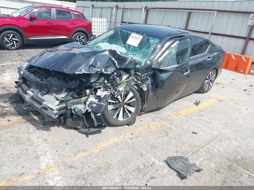 2022 NISSAN ALTIMA auction photo 2