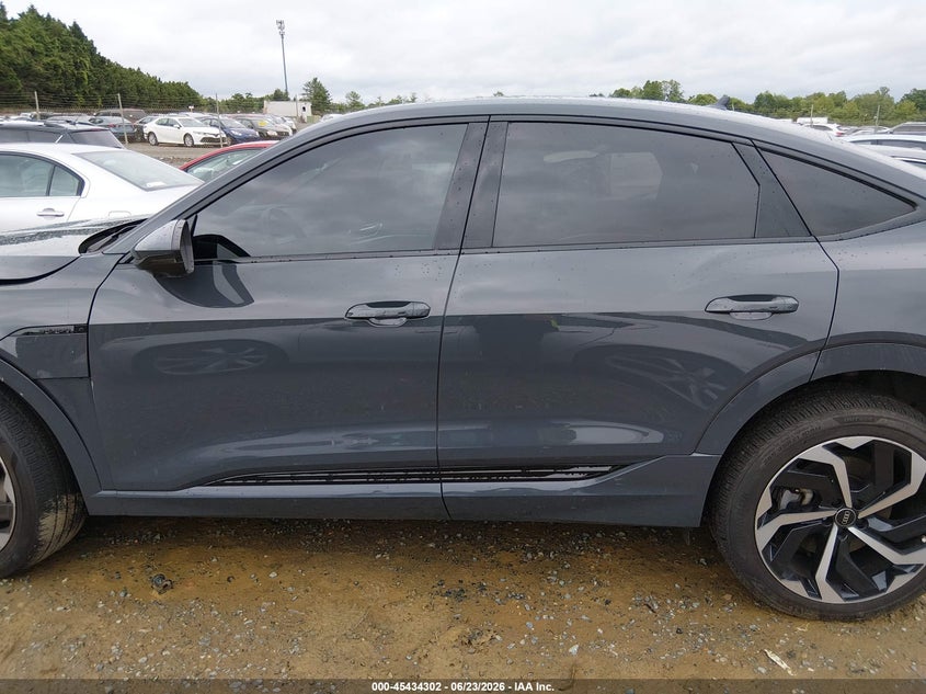 2024 Audi Q8 E-Tron S Line Premium Plus Quattro VIN: WA1CABGE4RB011070 Lot: 45434302