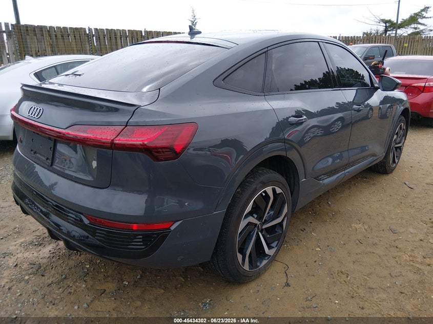 Vin: wa1cabge4rb011070, lot: 45932402, audi q8 e-tron s line premium plus quattro 20244