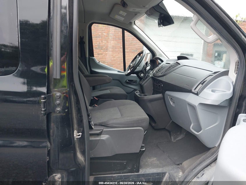 AtlanticExpress - Ford Transit-150