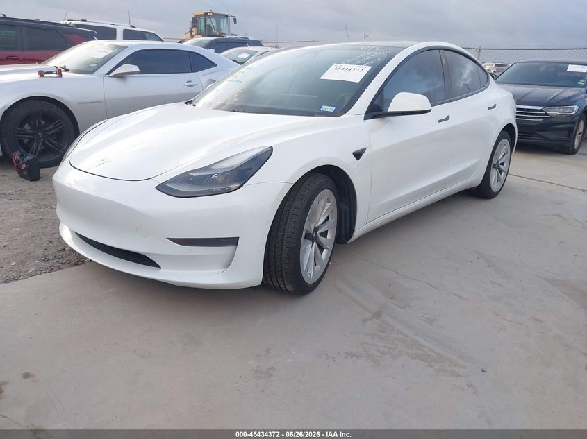 Фото 2 - TESLA MODEL 3
