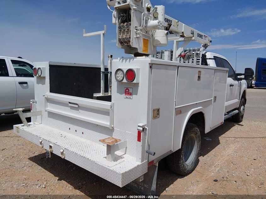 2024 FORD F-350 CHASSIS — zdjęcie 4