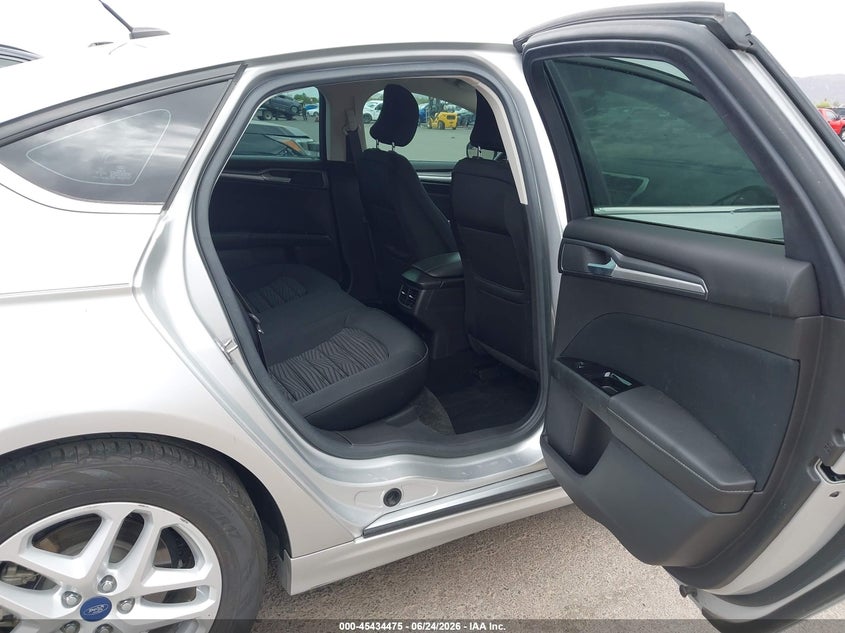 2016 FORD FUSION auction photo 8