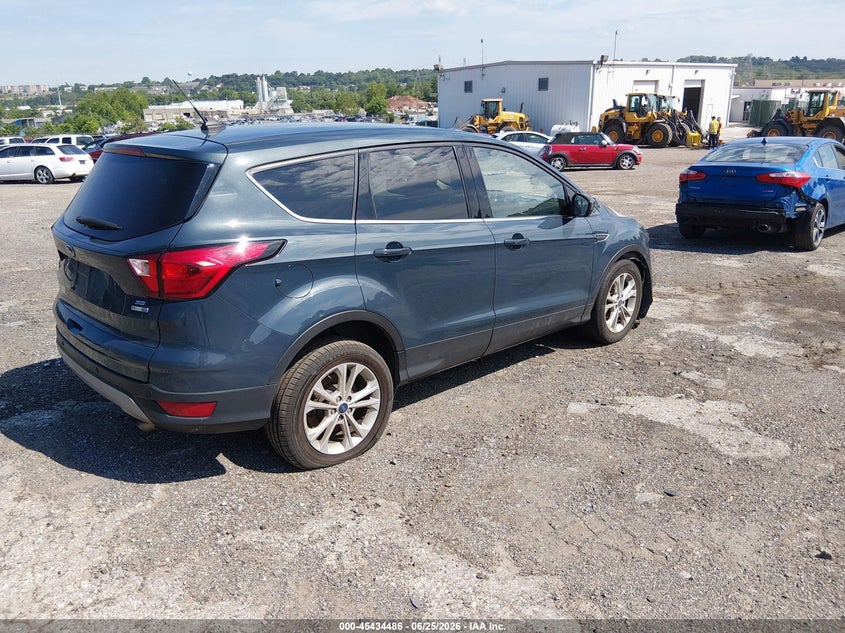 2019 FORD ESCAPE auction photo 4