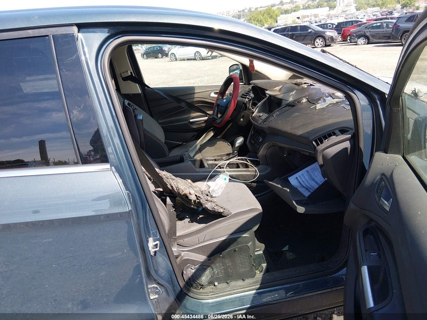 2019 FORD ESCAPE auction photo 5