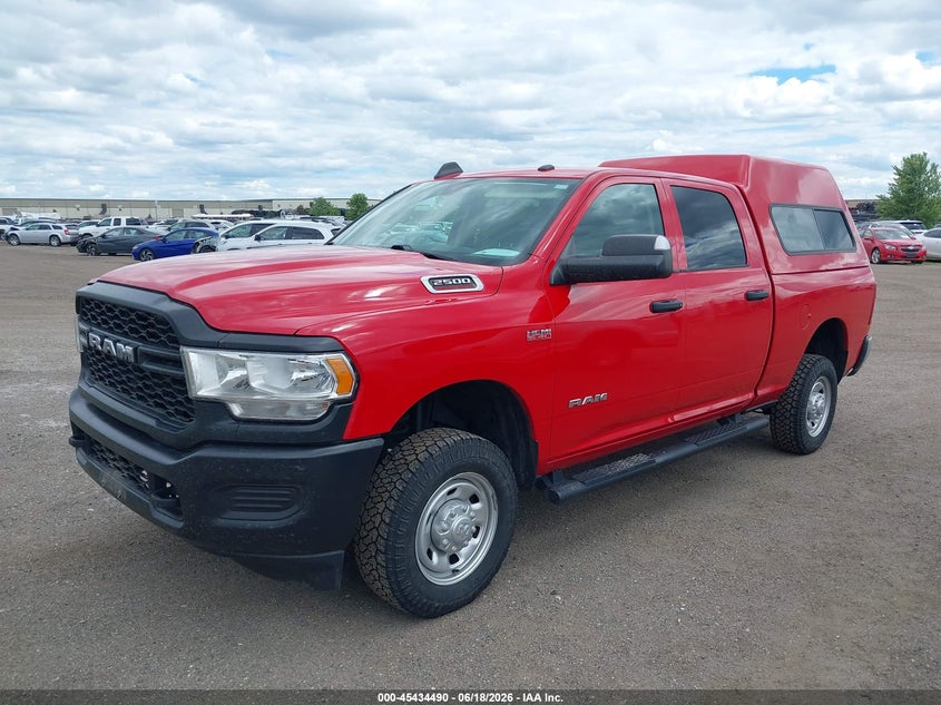 Vin: 3c6ur5cj8lg243149, lot: 45932590, ram 2500 tradesman  4x4 6'4 box 20202
