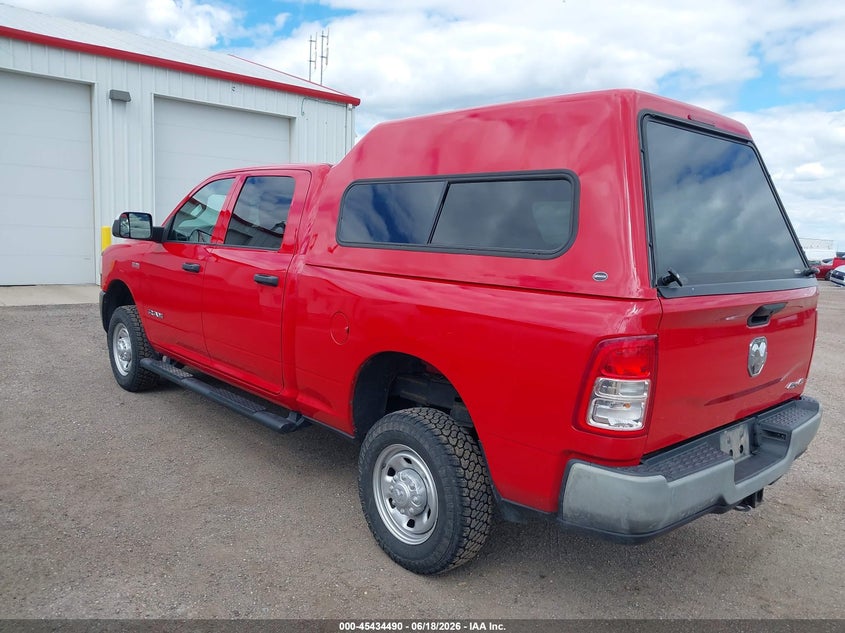 Vin: 3c6ur5cj8lg243149, lot: 45932590, ram 2500 tradesman  4x4 6'4 box 20203