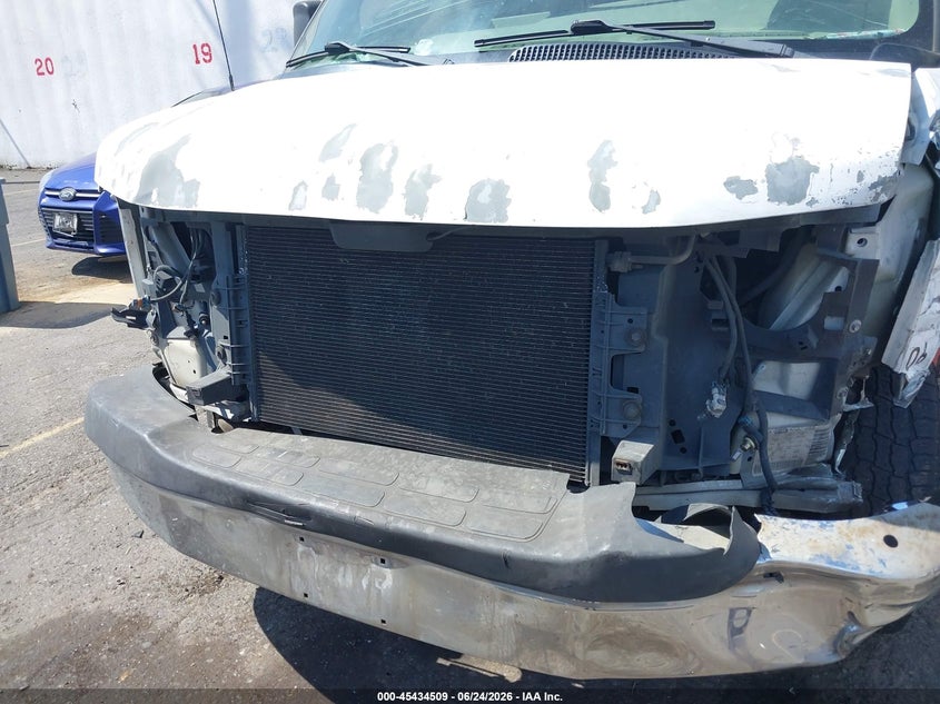 2005 GMC Savana Standard VIN: 1GTHG35UX51118778 Lot: 45434509