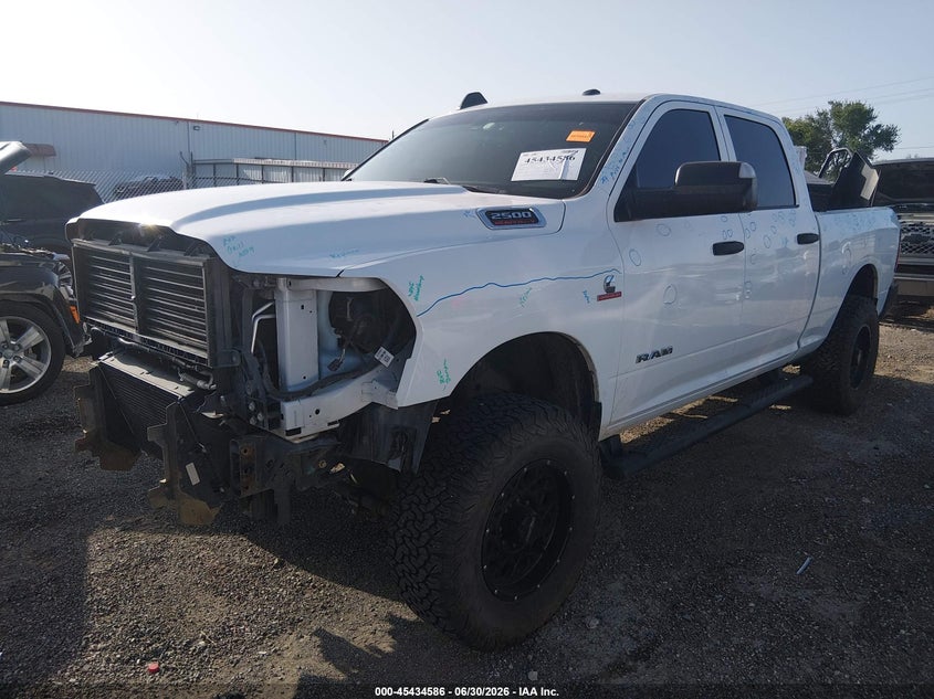 Vin: 3c6ur5cl3mg531471, lot: 45932686, ram 2500 tradesman  4x4 6'4 box 20212