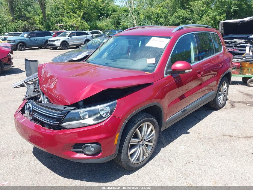 2014 VOLKSWAGEN TIGUAN auction photo 2