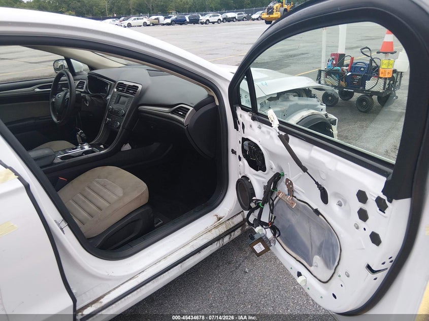 2018 FORD FUSION HYBRID auction photo 5