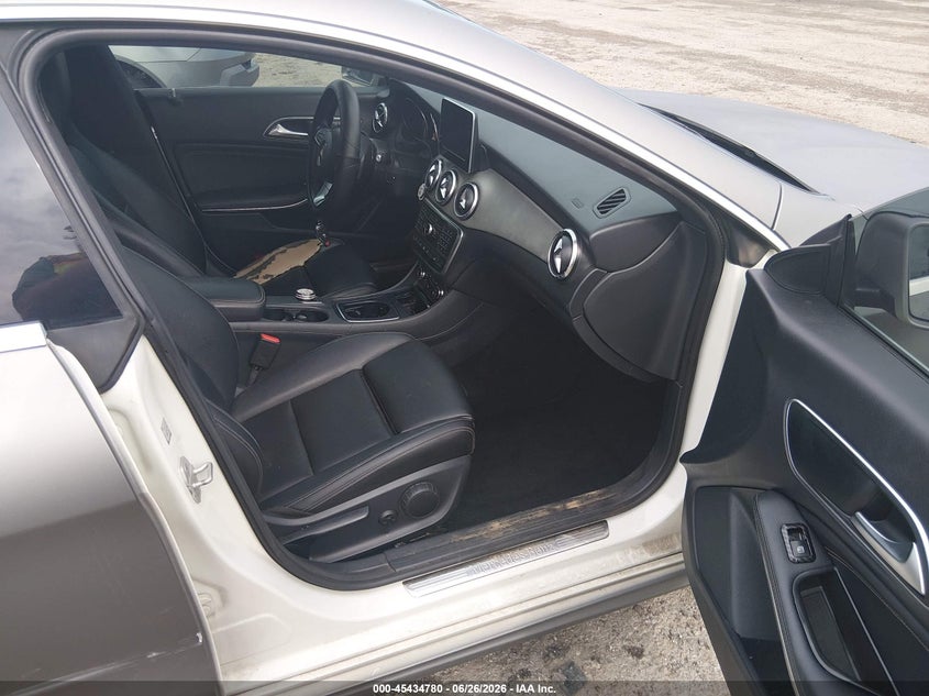 2016 MERCEDES-BENZ CLA 250 auction photo 5