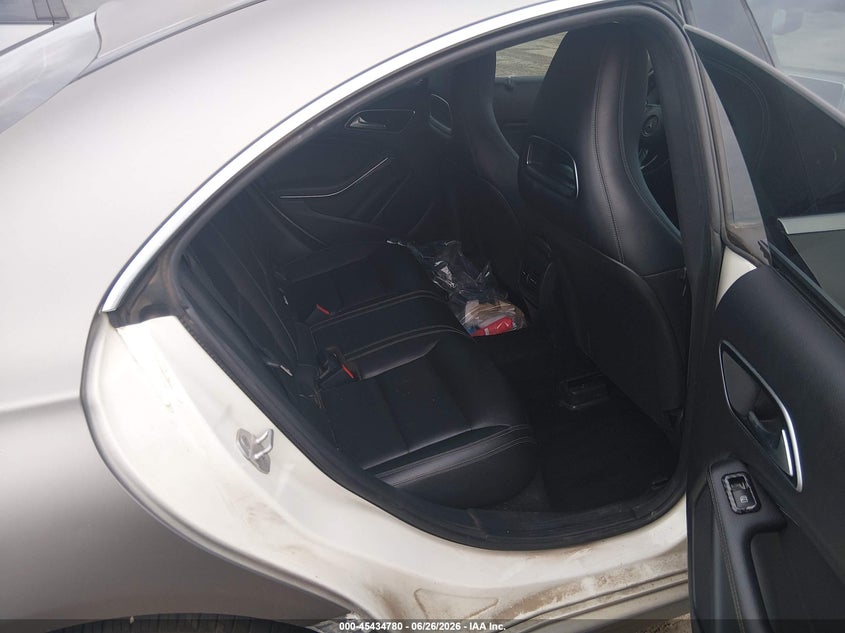 2016 MERCEDES-BENZ CLA 250 auction photo 8