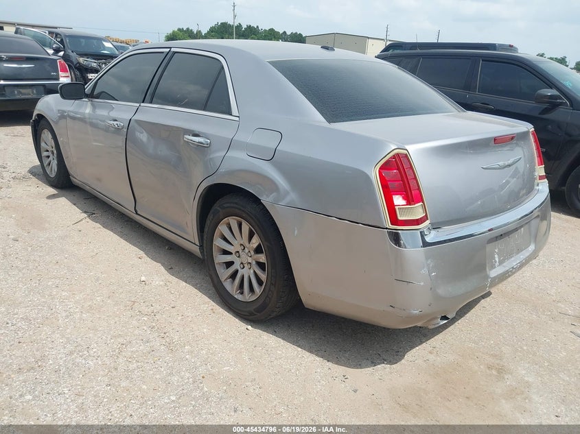 Vin: 2c3ccaagxdh626361, lot: 45932896, chrysler 300 motown 20133