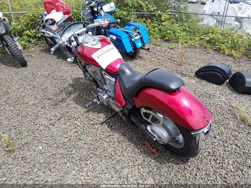 HONDA VT1300 2010