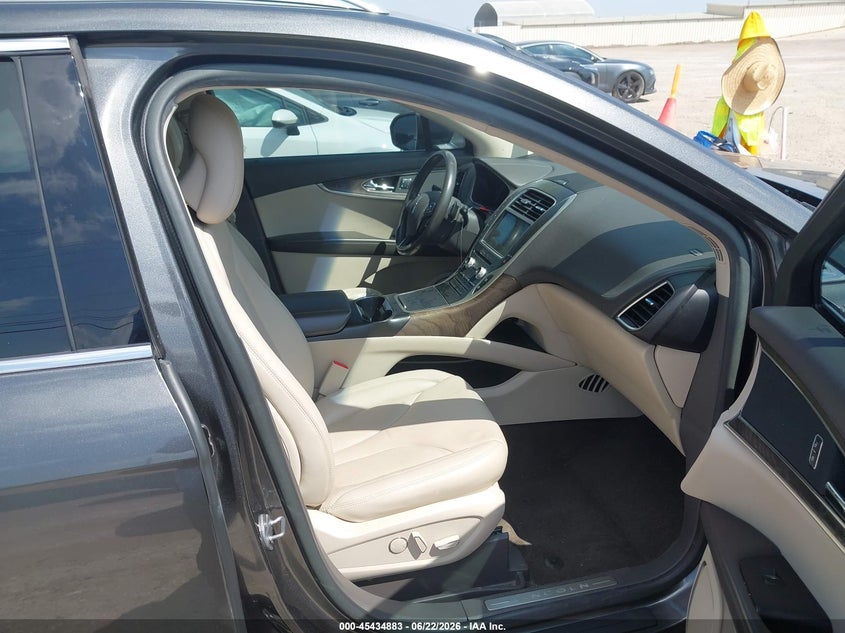2017 LINCOLN MKX auction photo 5
