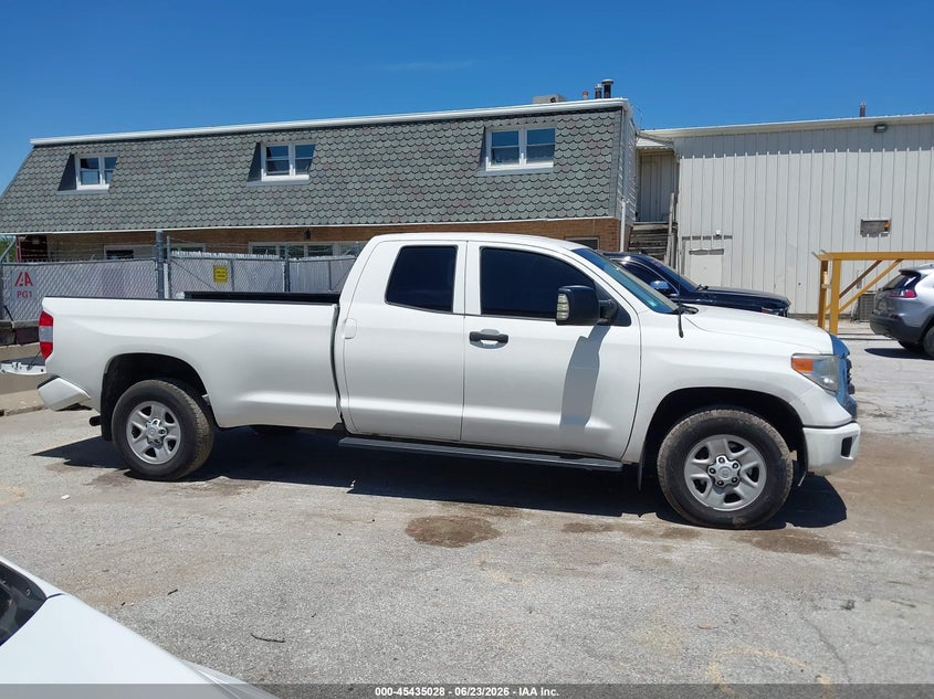 TOYOTA TUNDRA - zdjęcie 14