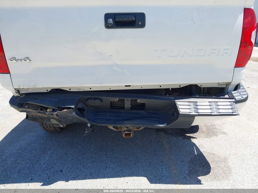 TOYOTA TUNDRA - zdjęcie 6