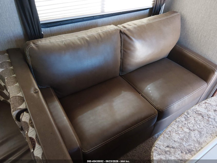 2017 KEYSTONE RV PASSPORT auction photo 8