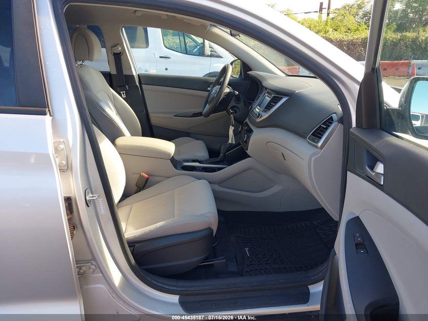 2018 Hyundai Tucson Se VIN: KM8J23A41JU700570 Lot: 45435187