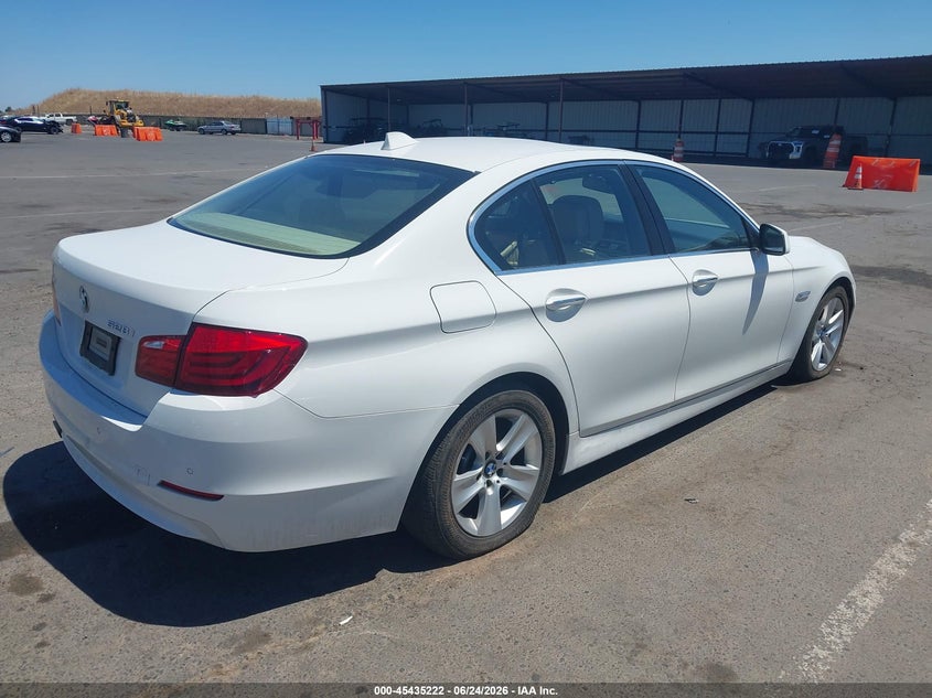 Vin: wbafr1c53bc672789, lot: 45933322, bmw 528i 20114