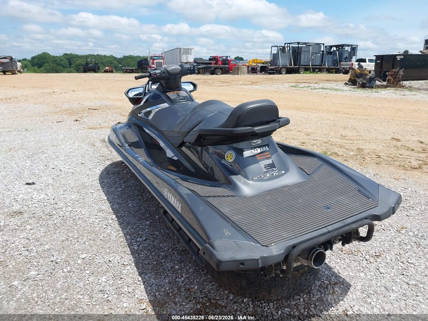 2017 YAMAHA VX CRUISER HO auction photo 3
