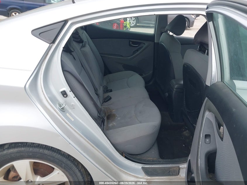 2012 HYUNDAI ELANTRA auction photo 8