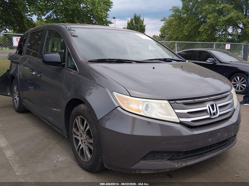 2013 HONDA ODYSSEY auction photo 1