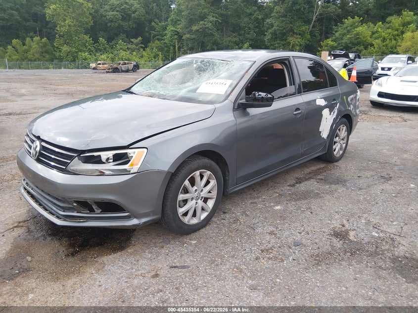 2015 VOLKSWAGEN JETTA auction photo 2