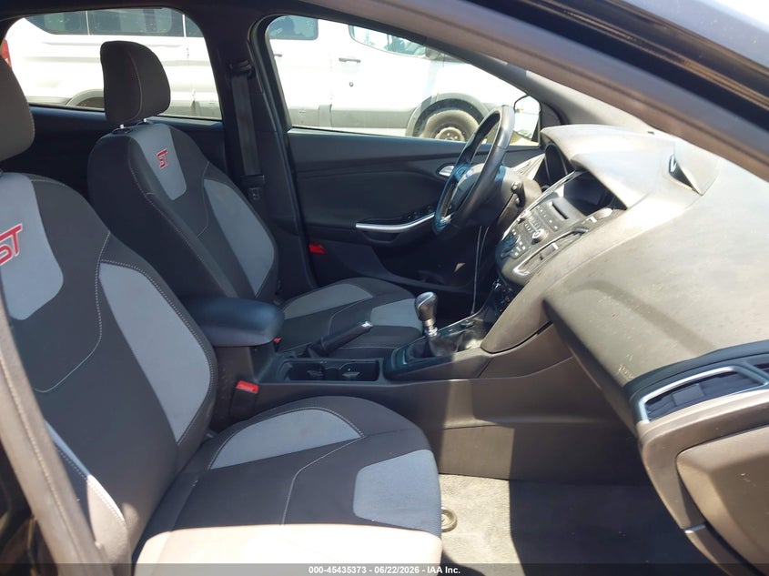 2016 FORD FOCUS ST auction photo 5