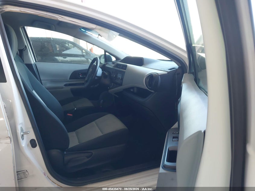 2012 TOYOTA PRIUS C auction photo 5