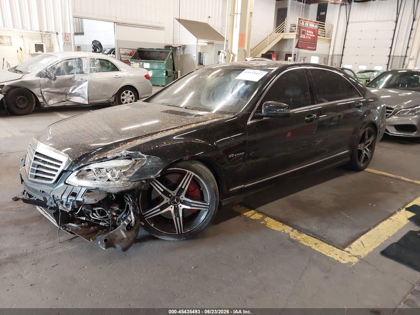2013 MERCEDES-BENZ S 63 AMG auction photo 2