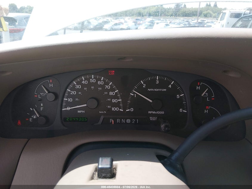 2000 Lincoln Navigator VIN: 5LMFU28A7YLJ40413 Lot: 45435504
