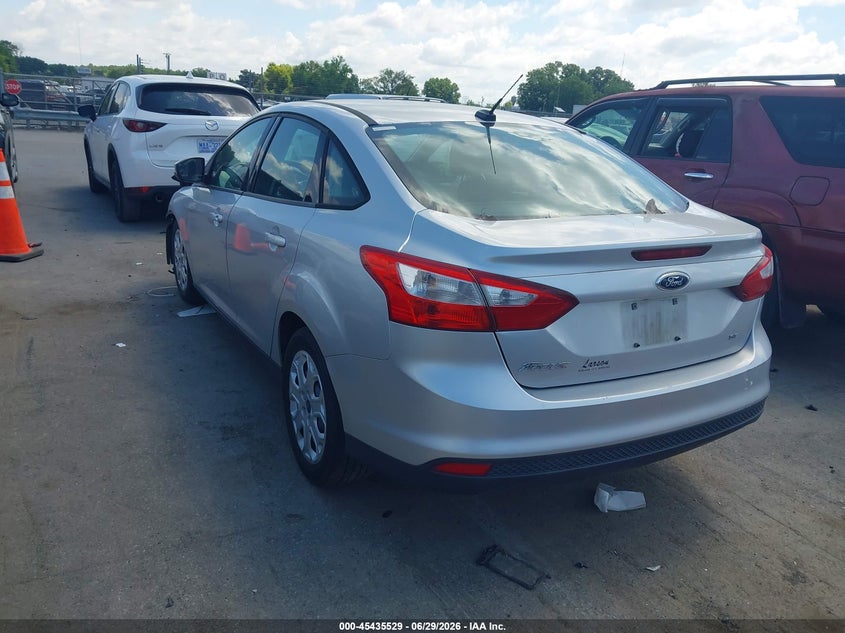 Vin: 1fahp3f26cl222074, lot: 45933629, ford focus se 20123