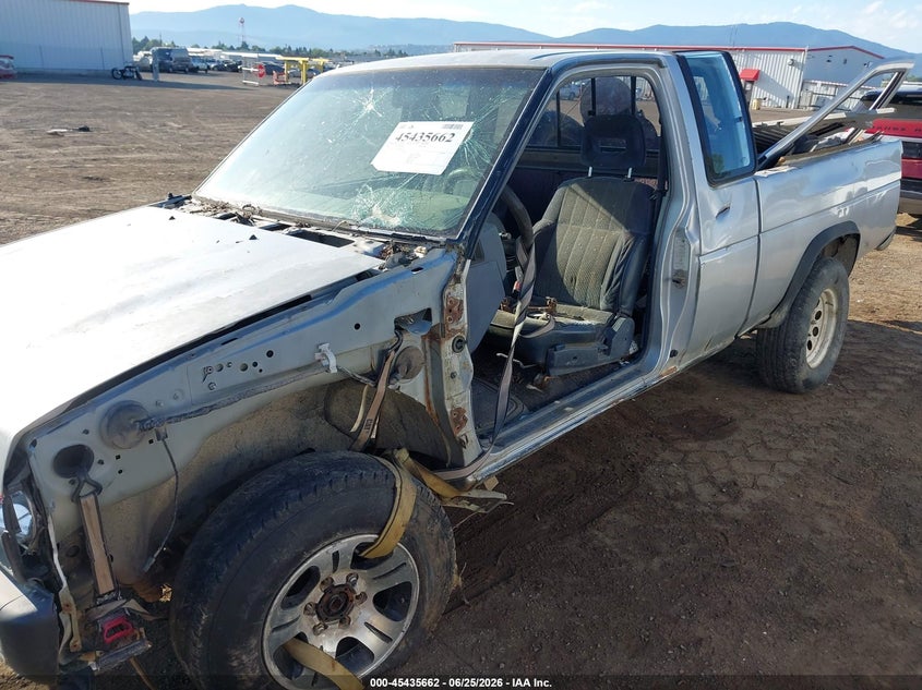 1993 NISSAN TRUCK auction photo 6