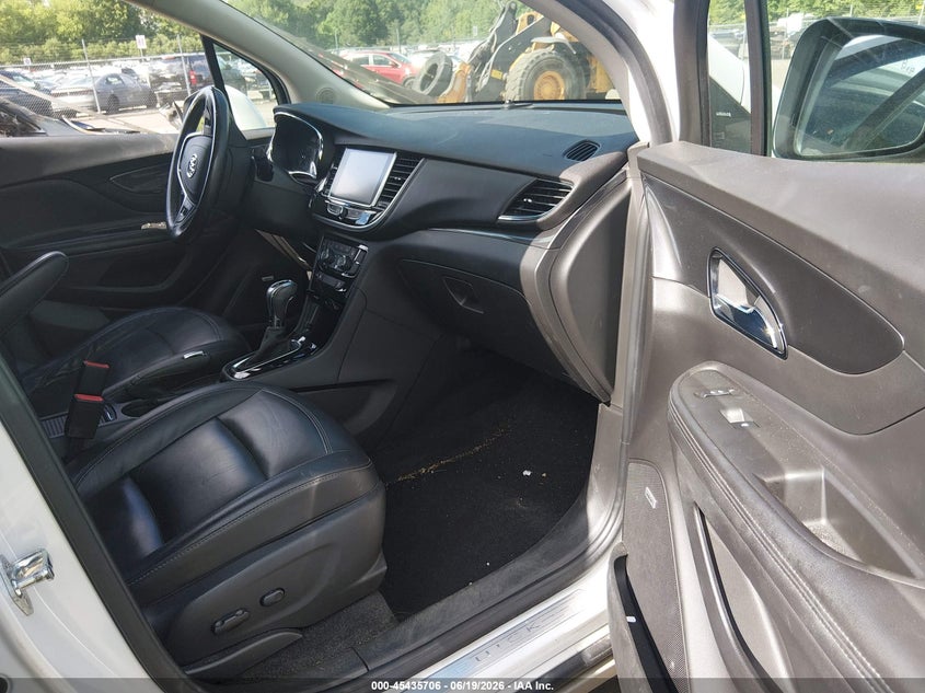 VIN: KL4CJHSB8JB625933 2018 BUICK ENCORE PREMIUM