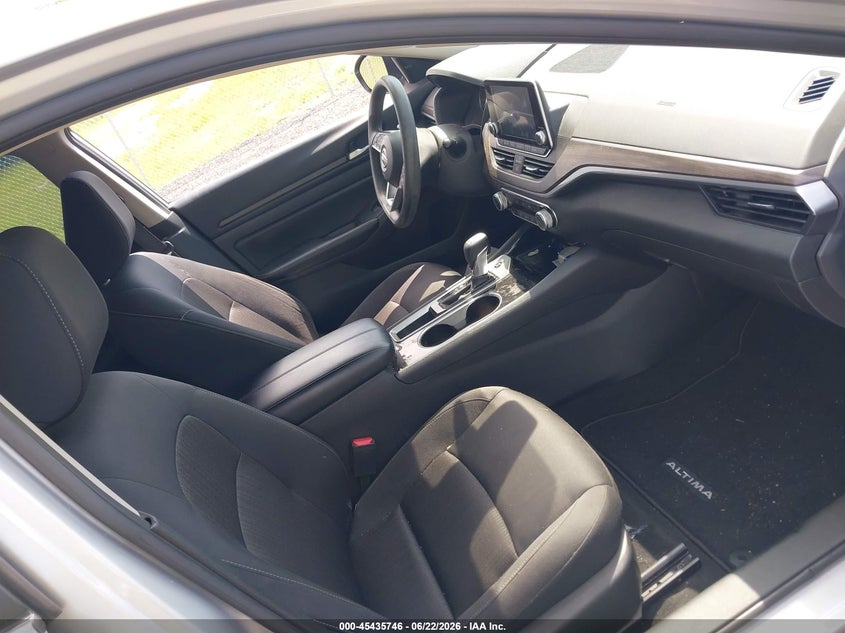2024 NISSAN ALTIMA auction photo 5