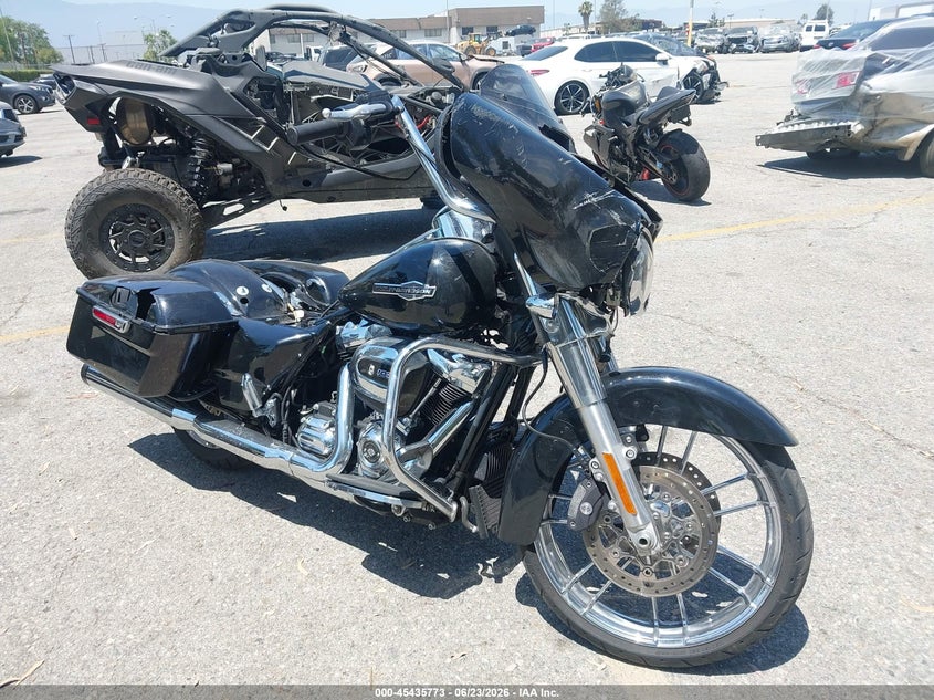 2022 Harley-Davidson FLHX
