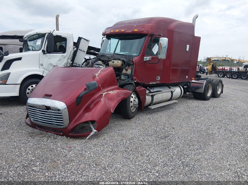 2007 FREIGHTLINER CONVENTIONAL auction photo 2