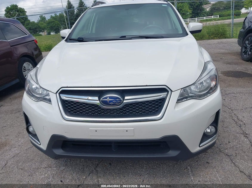 2016 SUBARU CROSSTREK auction photo 6