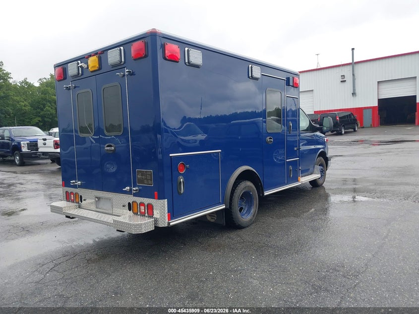 2013 CHEVROLET EXPRESS CUTAWAY auction photo 4