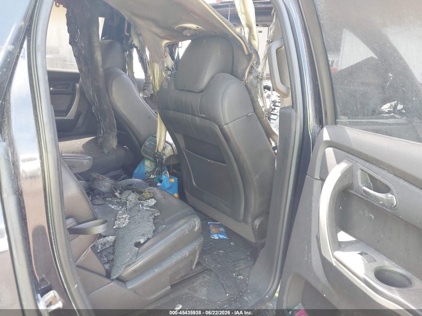 2010 GMC ACADIA auction photo 8