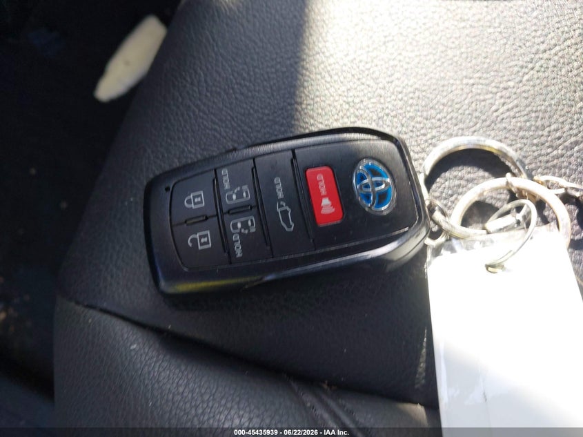 TOYOTA SIENNA 2025 VIN 5TDDRKEC0SS289029