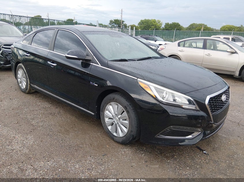 2016 HYUNDAI SONATA HYBRID SE