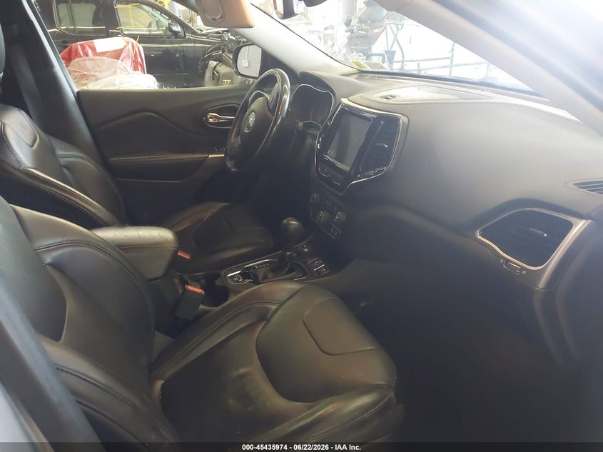 JEEP CHEROKEE 2019 VIN 1C4PJMDN6KD405235