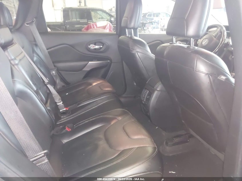 JEEP CHEROKEE 2019 VIN 1C4PJMDN6KD405235