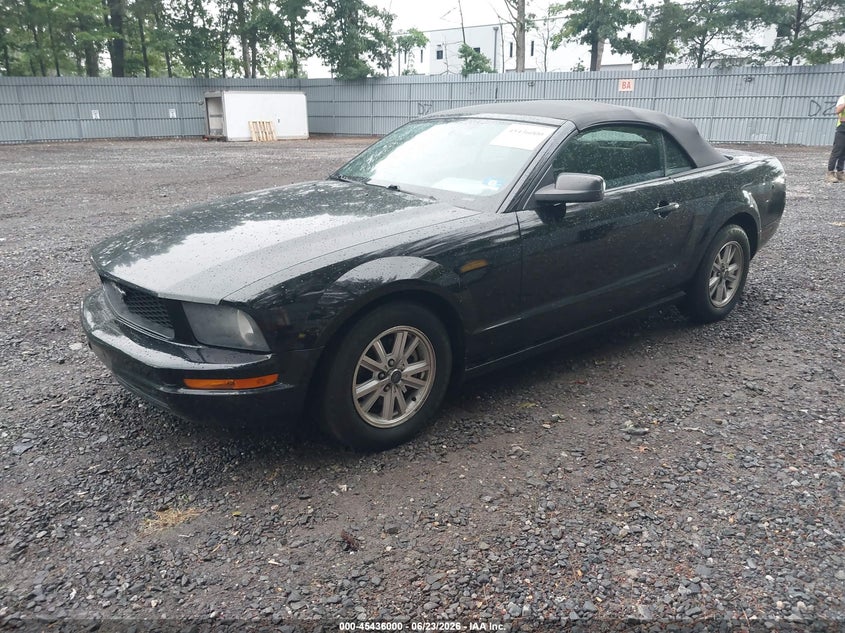2007 FORD MUSTANG auction photo 2