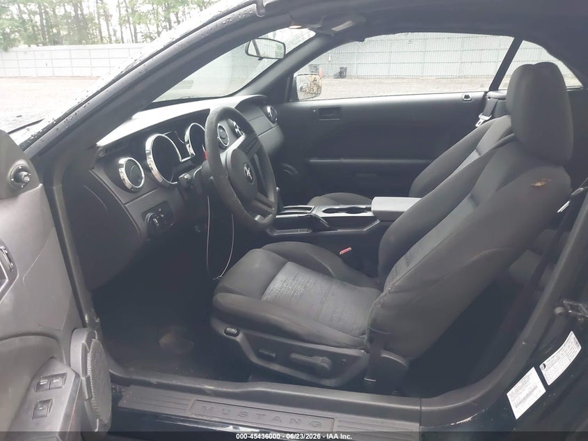 2007 FORD MUSTANG auction photo 5