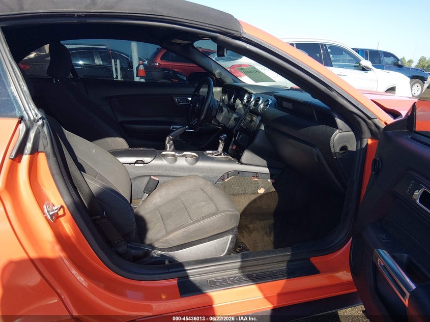 2016 FORD MUSTANG auction photo 5